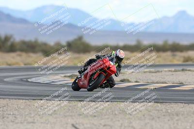 media/Nov-16-2025-Race Pace (Sun) [[8c5fa54630]]/Non Verified Riders (1st 20 Minutes)/5-Turn 15 (110pm)/